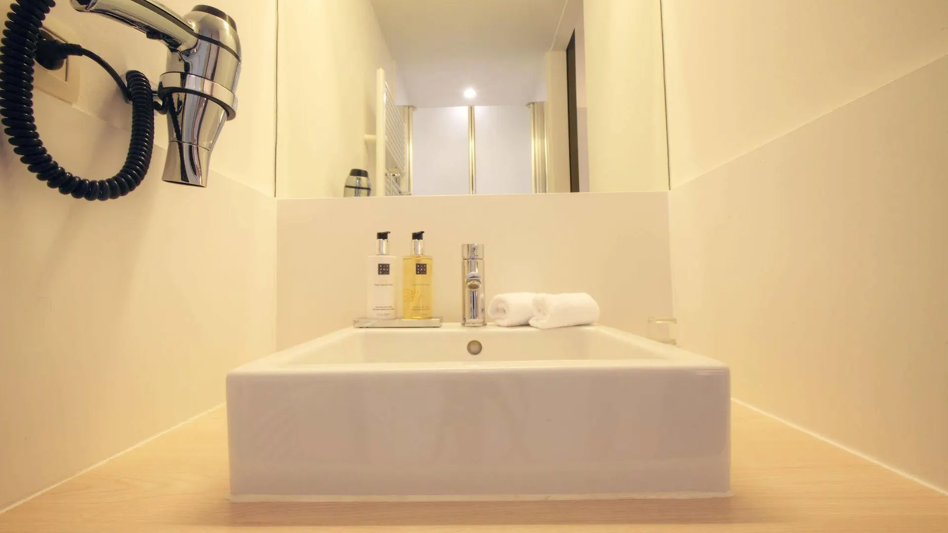 Bed & Breakfast Antwerp For Two B&B